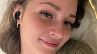 Emilia Huggins LJ webcam model preview