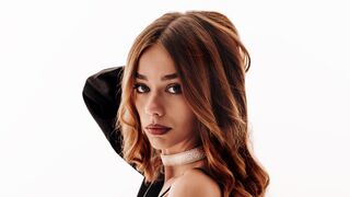 EmilliaFox cam show profile thumbnail