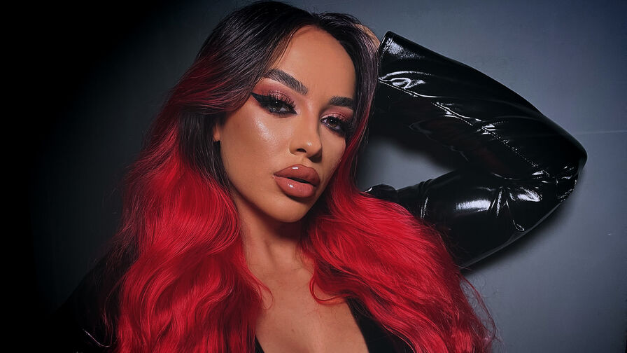 EmmelyneQuincy private chat room profile image