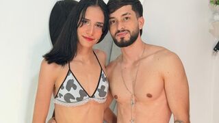 EmmiAndLiam online cam show thumbnail