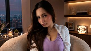 Emmy Gallagher white webcam model