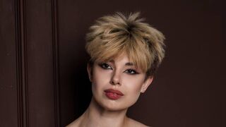 EnaSha adult model chat thumbnail