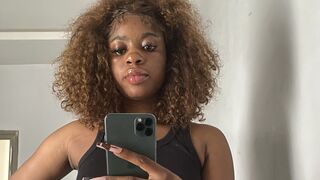 Enoy Ella live sex cam preview