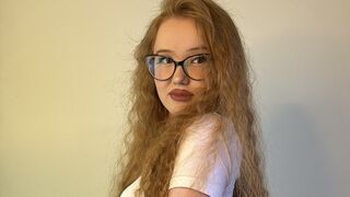 Epifania Ralls nail fetish cam girl