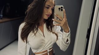 EsmeAinsley adult chat room thumbnail