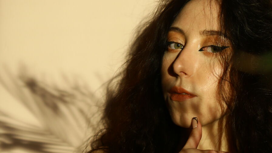 EvaCreek live show model profile image