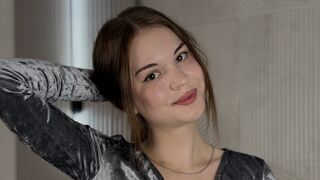 Felixa Morena JOI with long nails
