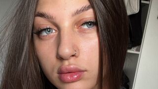 Fiona Hey big boobs webcam model