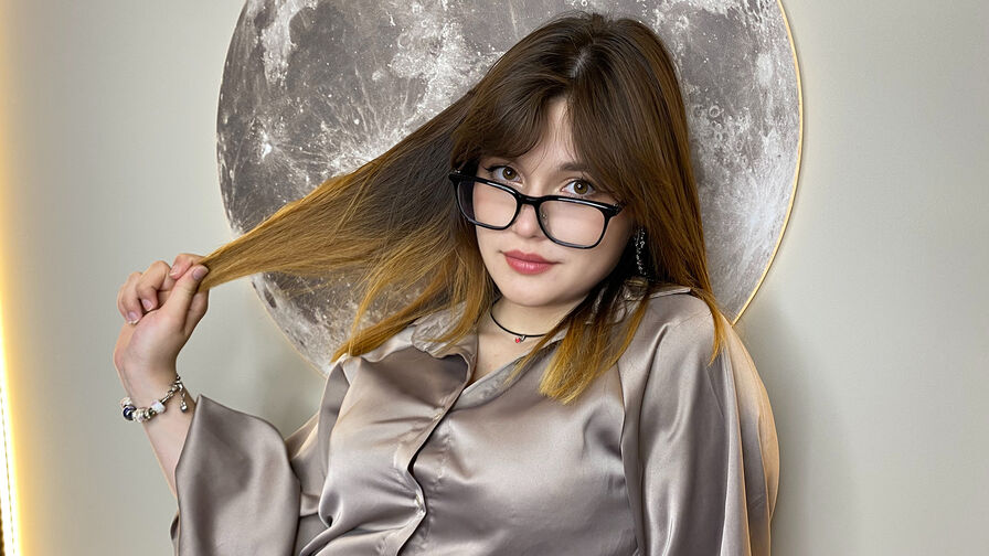 FionaWinkle webcam chat room profile image
