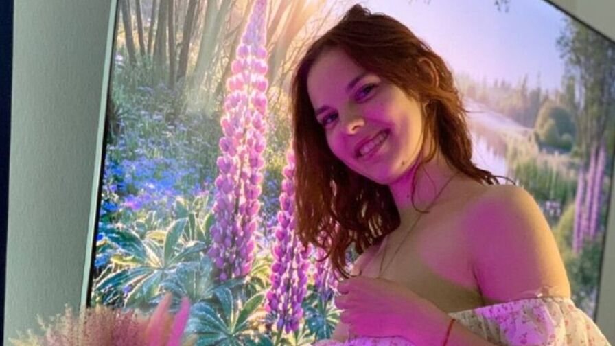 GloriaGer adult cam model profile image