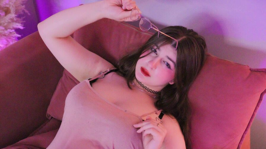 HaniaAstor cam chat room profile image