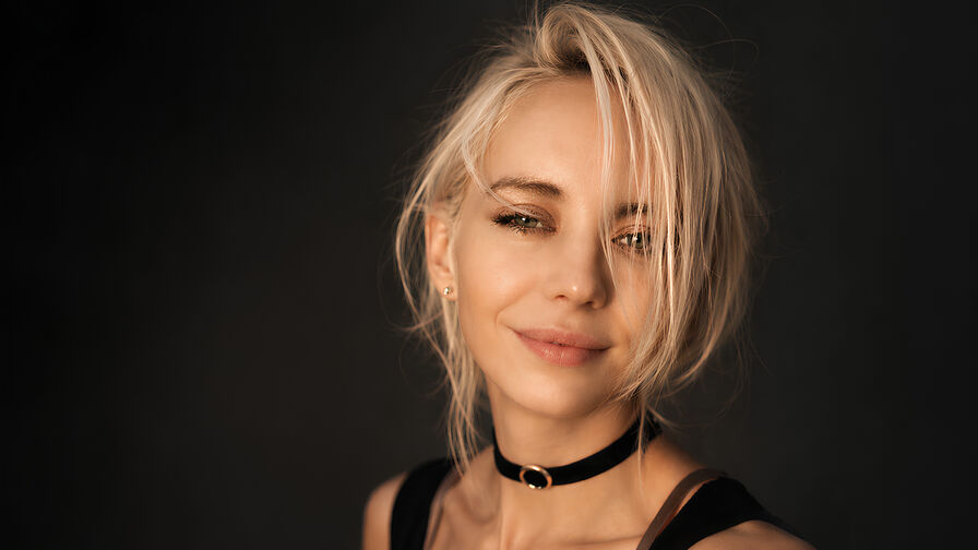 HelenaMold webcam show profile profile image
