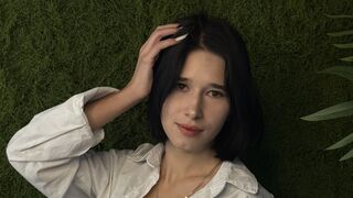HortenciaVroom adult chat room thumbnail