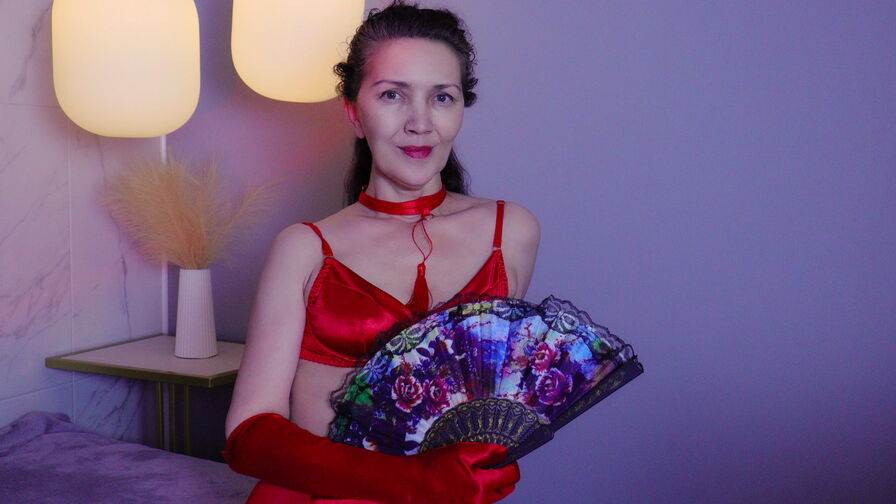 IreneColin online cam model profile image