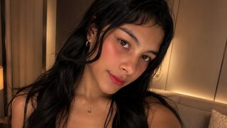 Irina Lewis natural body oil cam