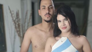 Jade And Bob cleavage webcam girl