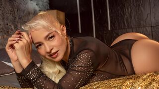 Jade Koleman blonde cam room online