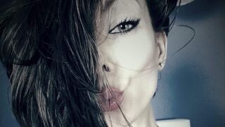 JahlilaHayate webcam chat room thumbnail