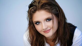 JaneRosses cam model profile thumbnail