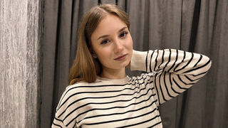 JaniRouse online stream model thumbnail