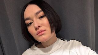 Jann Sandor plus size cam model