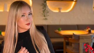 JannetteBilagody live model chat thumbnail