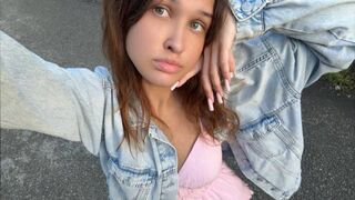 Jazmin Halajian cigarette cam girl