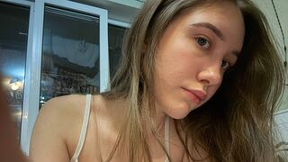 JeniseLozado live model chat thumbnail