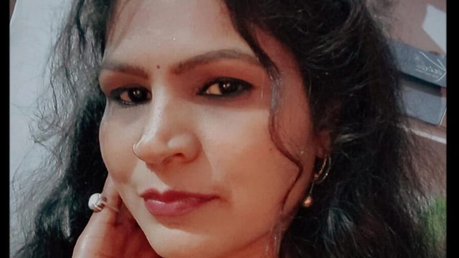 Jhilmil online cam room profile image