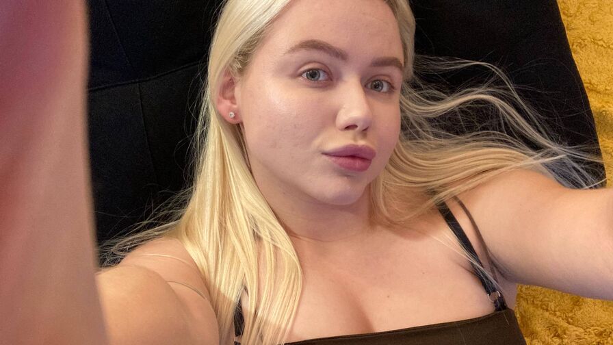JuliaRupert webcam show profile profile image