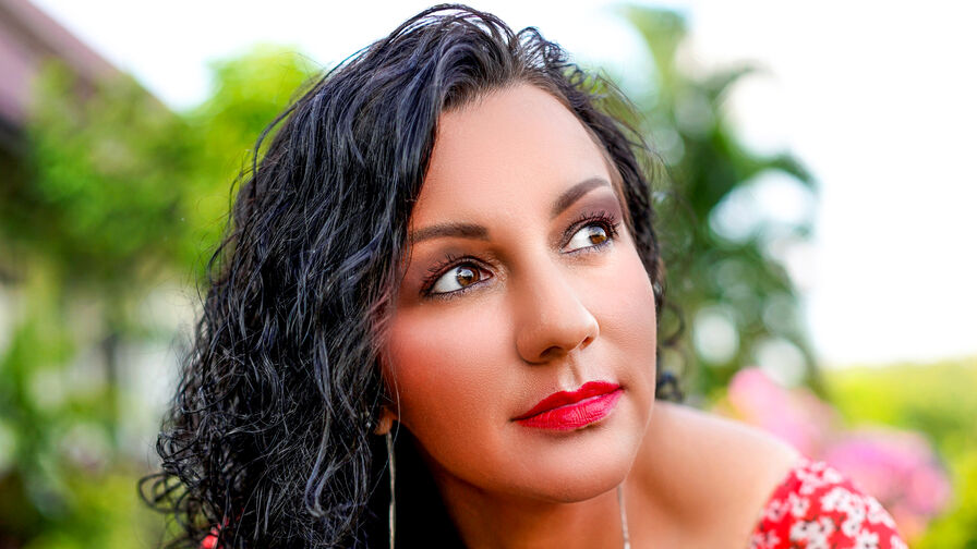 JulienneMorrison webcam chat room profile image