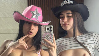 KaisaAndSelene adult cam show thumbnail