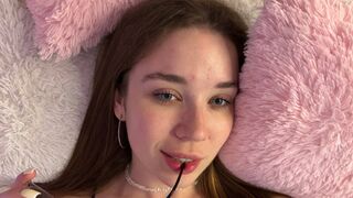 KarenGlover online cam model thumbnail