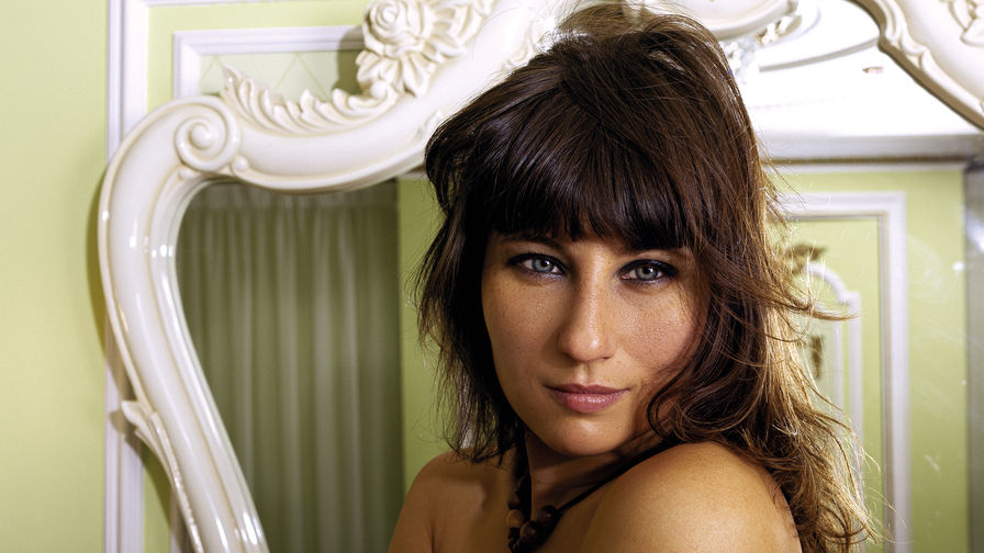 KariLana webcam room profile profile image