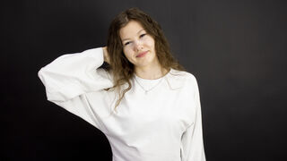 KatrinaWinkler live webcam model thumbnail