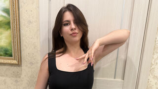 KiraHolls adult cam show thumbnail