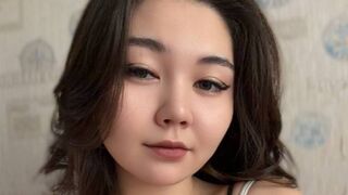 KrissyHarbick private chat room thumbnail