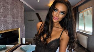 LadyViviene private chat room thumbnail