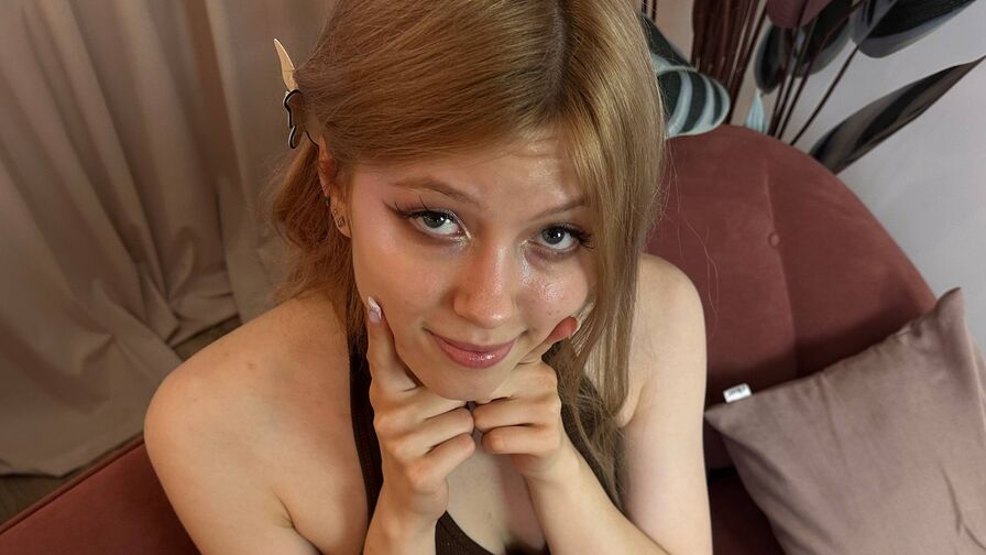 LanayaVerne private chat room profile image