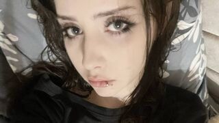 LaureenWinbush online live cam thumbnail