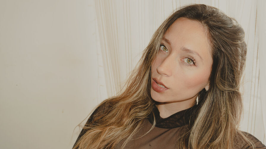 LaurentBelluci webcam model chat profile image