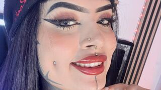 Lauri Diamond hands free dildo show