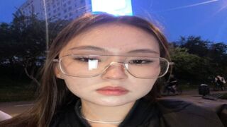 LauriMoradel online model chat thumbnail