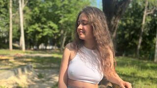 Lavera Stire live webcam girl