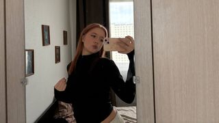 LennieLukasik live cam chat thumbnail