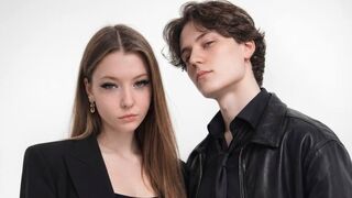 LeoAndMira live show model thumbnail