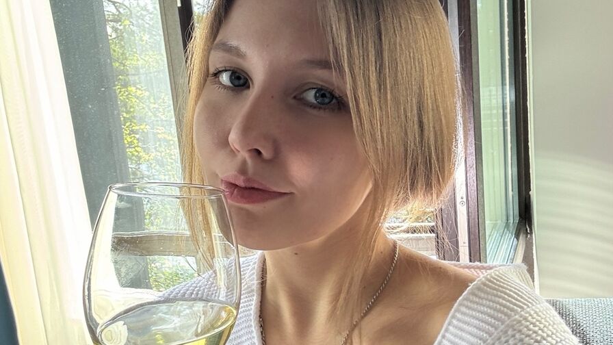 LerianaMakmillan premium cam room profile image