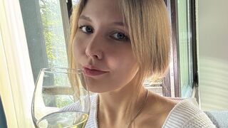 LerianaMakmillan private chat room thumbnail