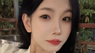 LianaWuy adult chat room thumbnail