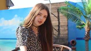 LiliBakes cam chat room thumbnail